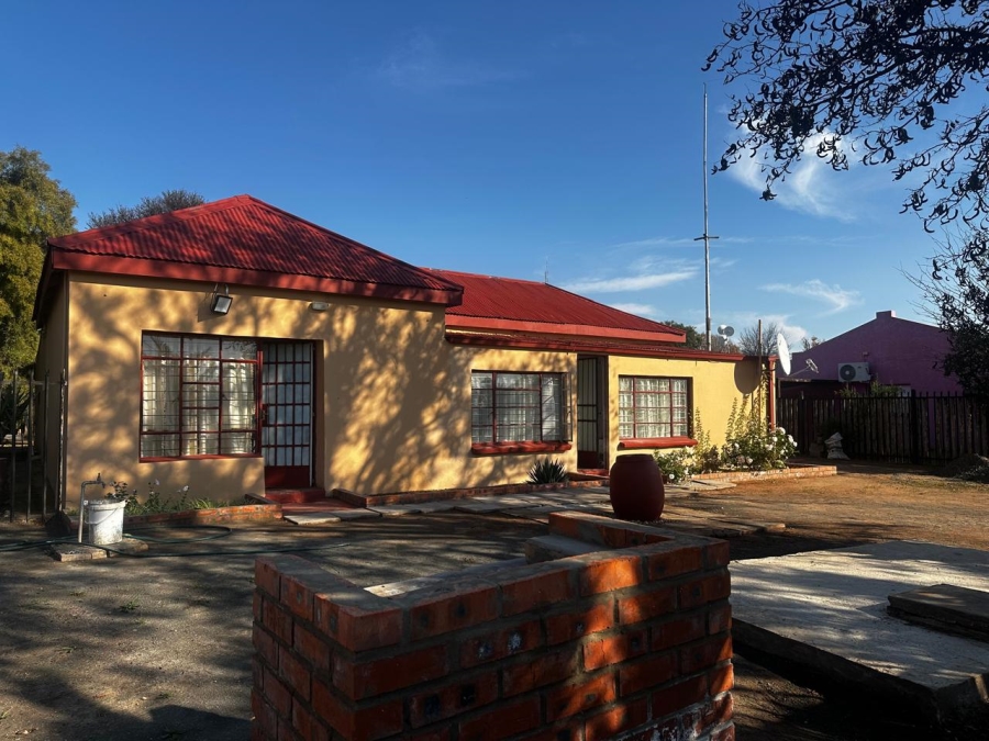 3 Bedroom Property for Sale in Dealesville Free State